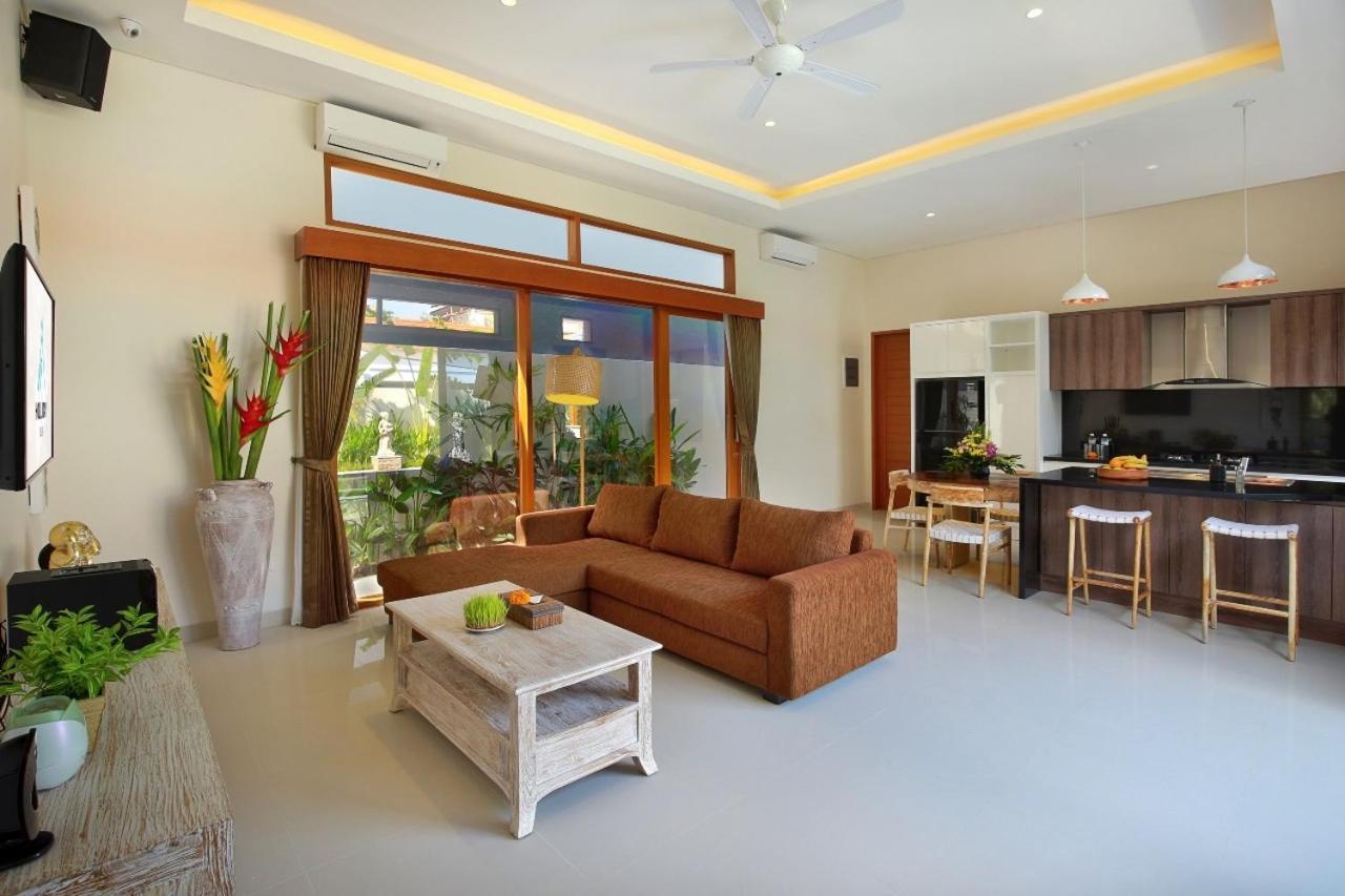 Holl Villa By Wildflower Group Legian Eksteriør billede